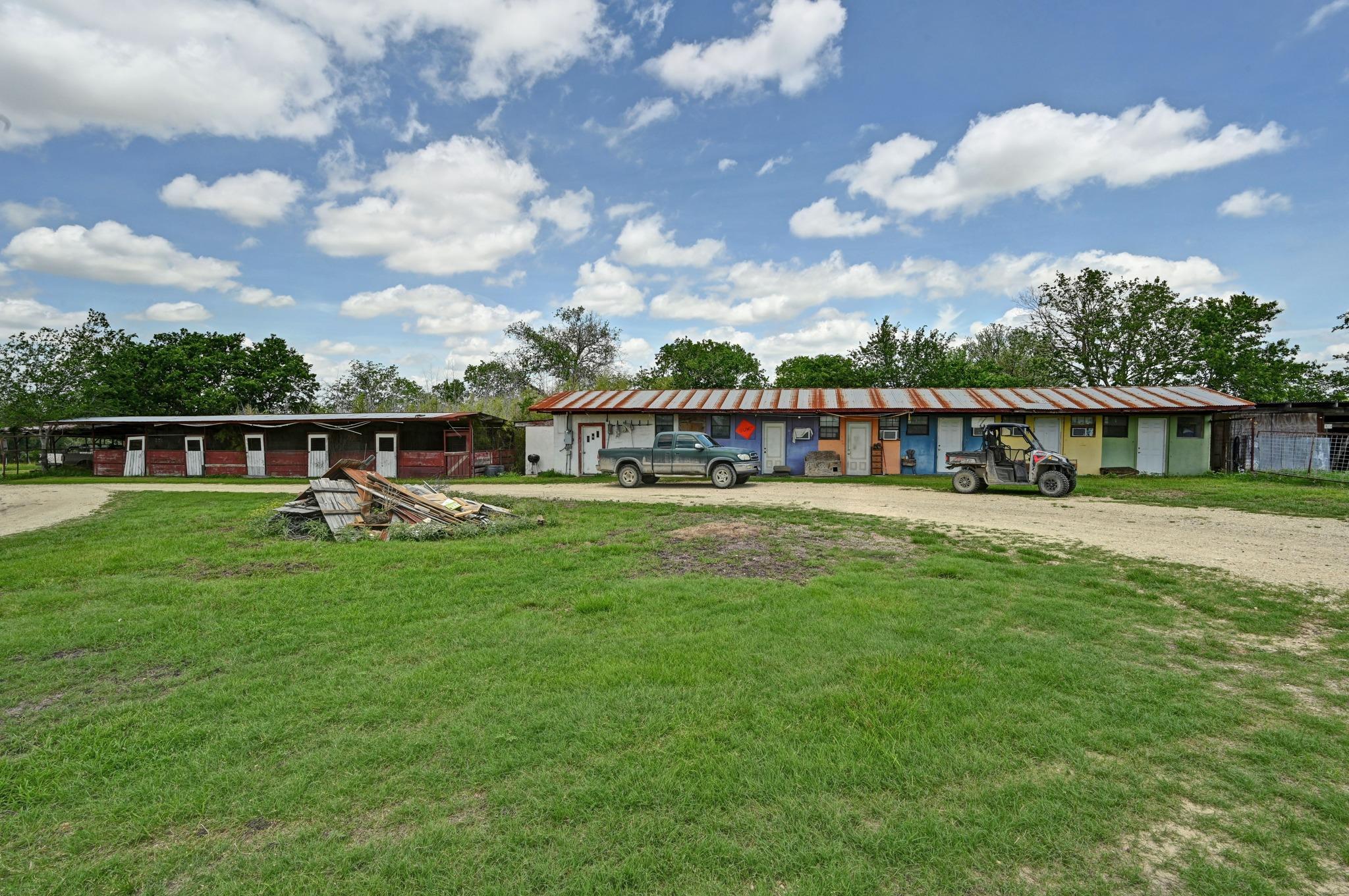 410 Simmons Family Farm Road Lockhart TX 78644