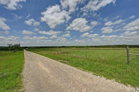 410 Simmons Family Farm Road Lockhart TX 78644