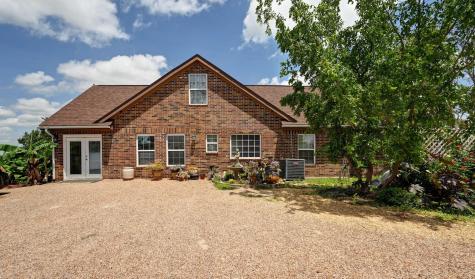 410 Simmons Family Farm Road Lockhart TX 78644