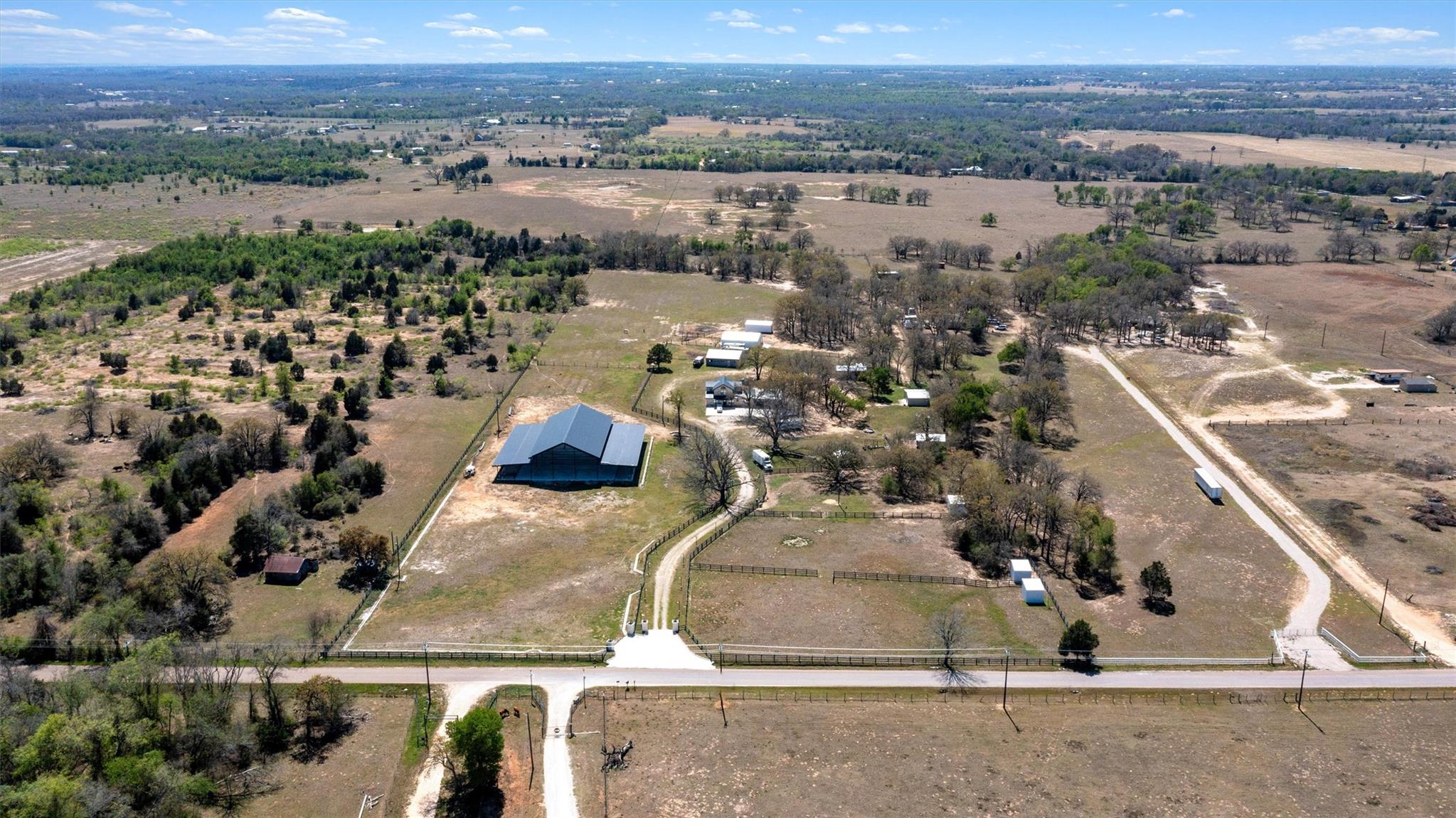 359 N County Line Road Elgin TX 78621