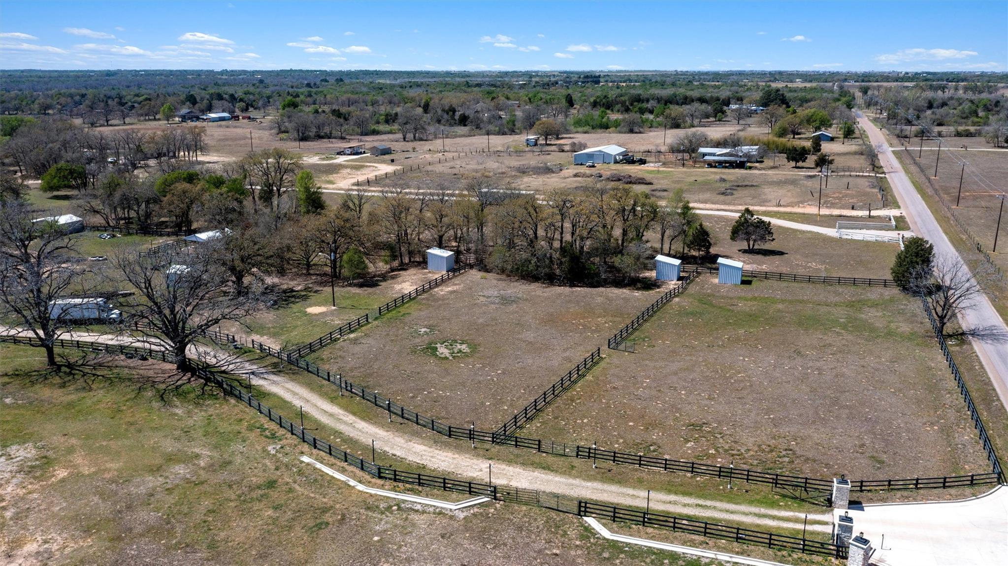 359 N County Line Road Elgin TX 78621