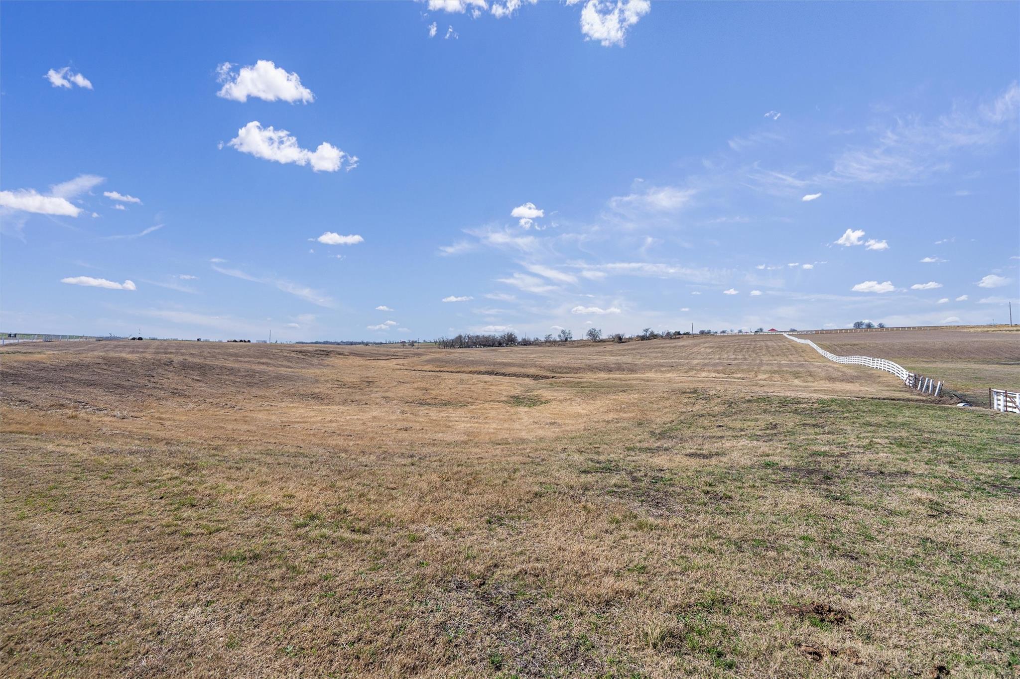 5300 County Road 424 Taylor TX 76574