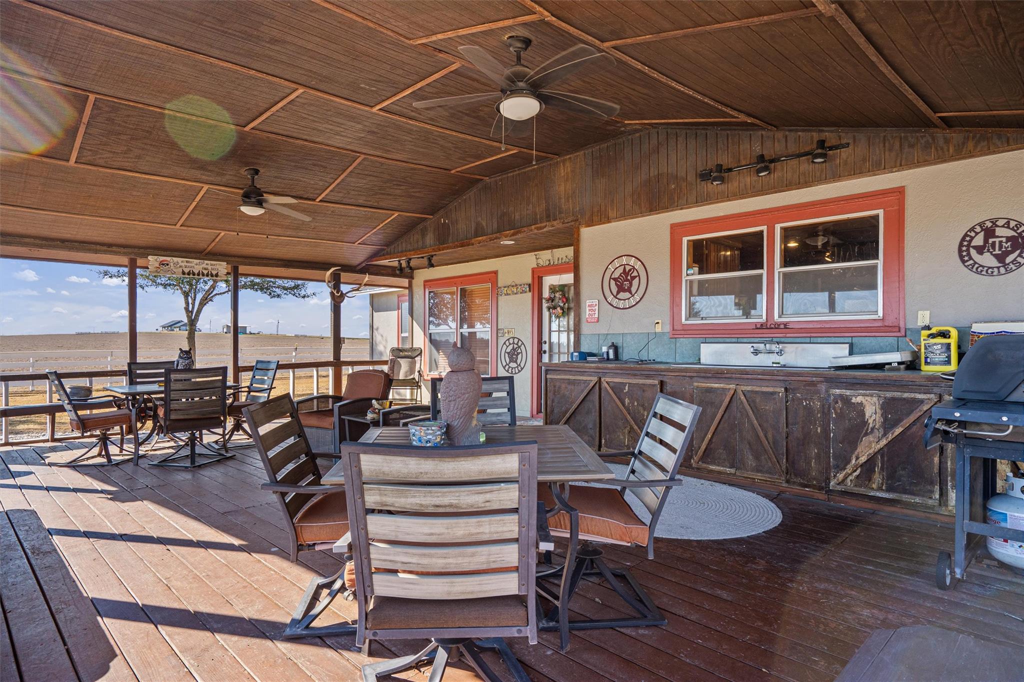 5300 County Road 424 Taylor TX 76574
