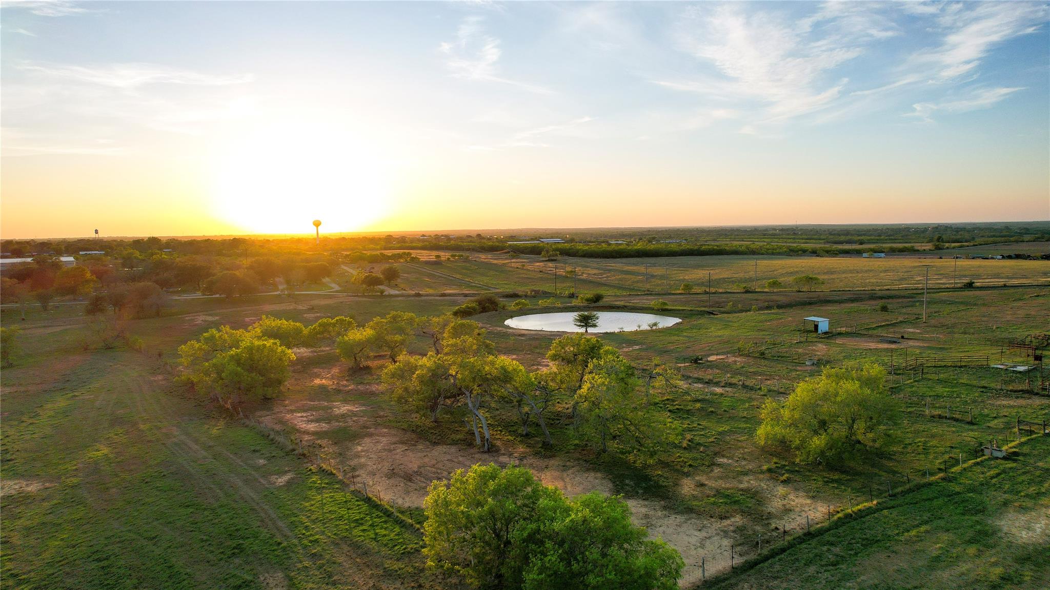 Tract 1 +/- 20 Ac E State Highway 87 Nixon TX 78140