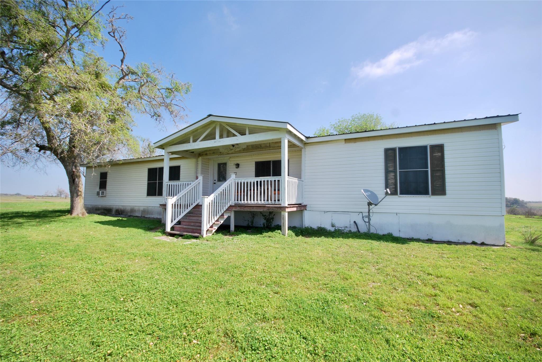 2301 E Us Highway 90 Flatonia TX 78941