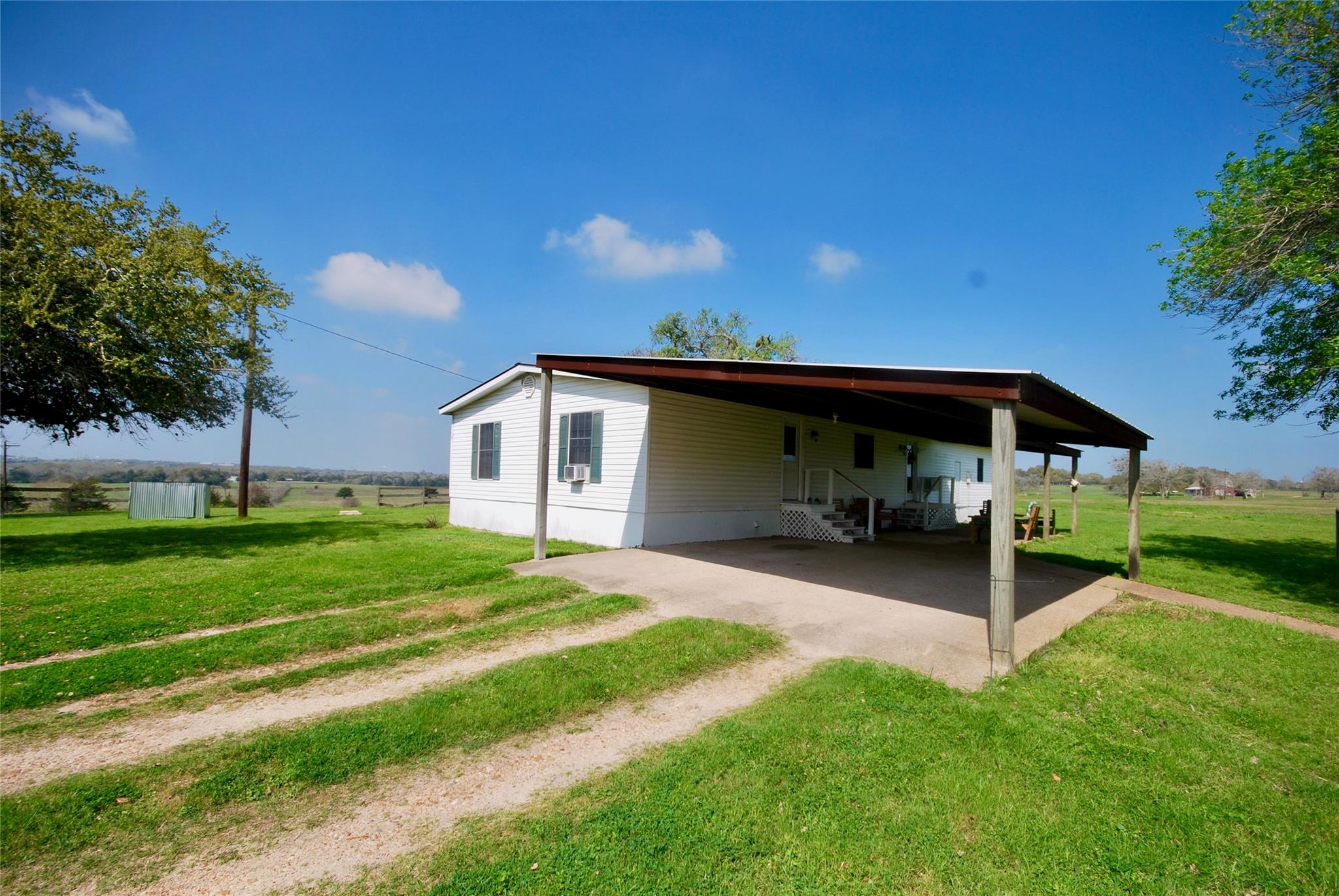 2301 E Us Highway 90 Flatonia TX 78941