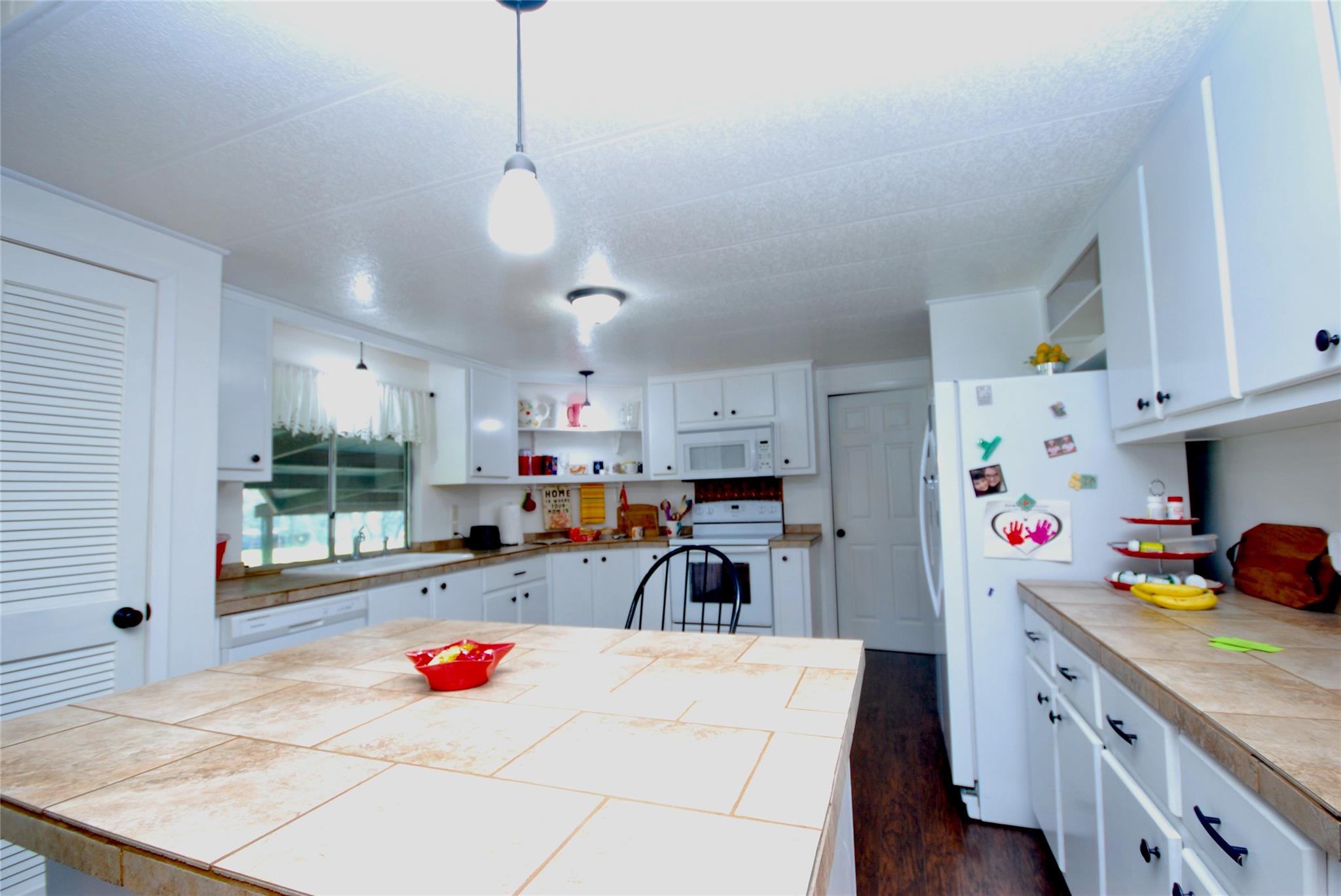 2301 E Us Highway 90 Flatonia TX 78941