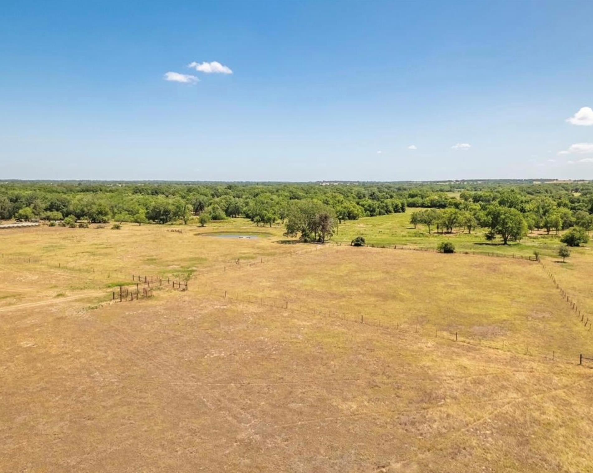 000 Cr 326 Lexington TX 78947