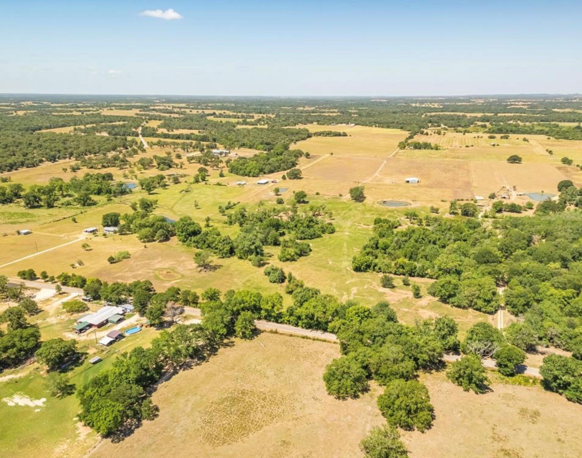 000 Cr 326 Lexington TX 78947