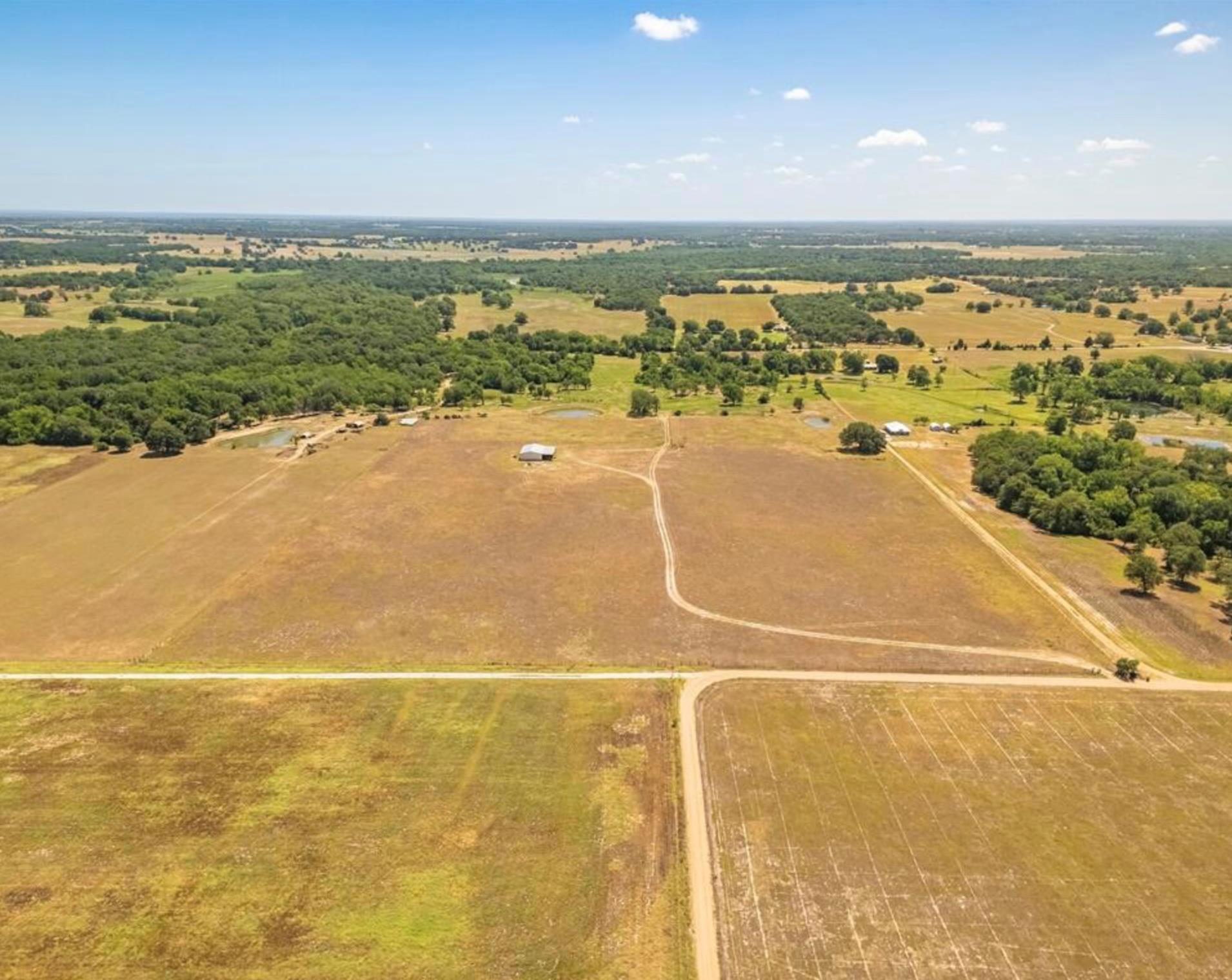 000 Cr 326 Lexington TX 78947
