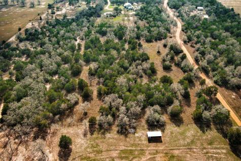 418 Vyvjala Road Smithville TX 78957