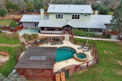 418 Vyvjala Road Smithville TX 78957