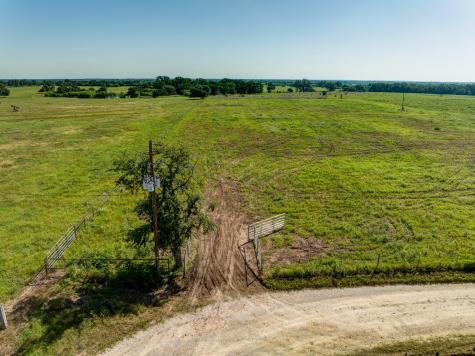 6495 Tract B Gander Slough Road Kingsbury TX 78638