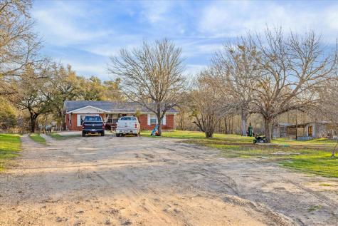 4975 E Highway 71 Highway E Del Valle TX 78617