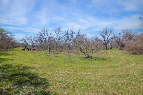 4975 E Highway 71 Highway E Del Valle TX 78617