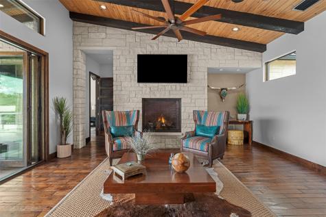 101 Rolling Hills Road Blanco TX 78606