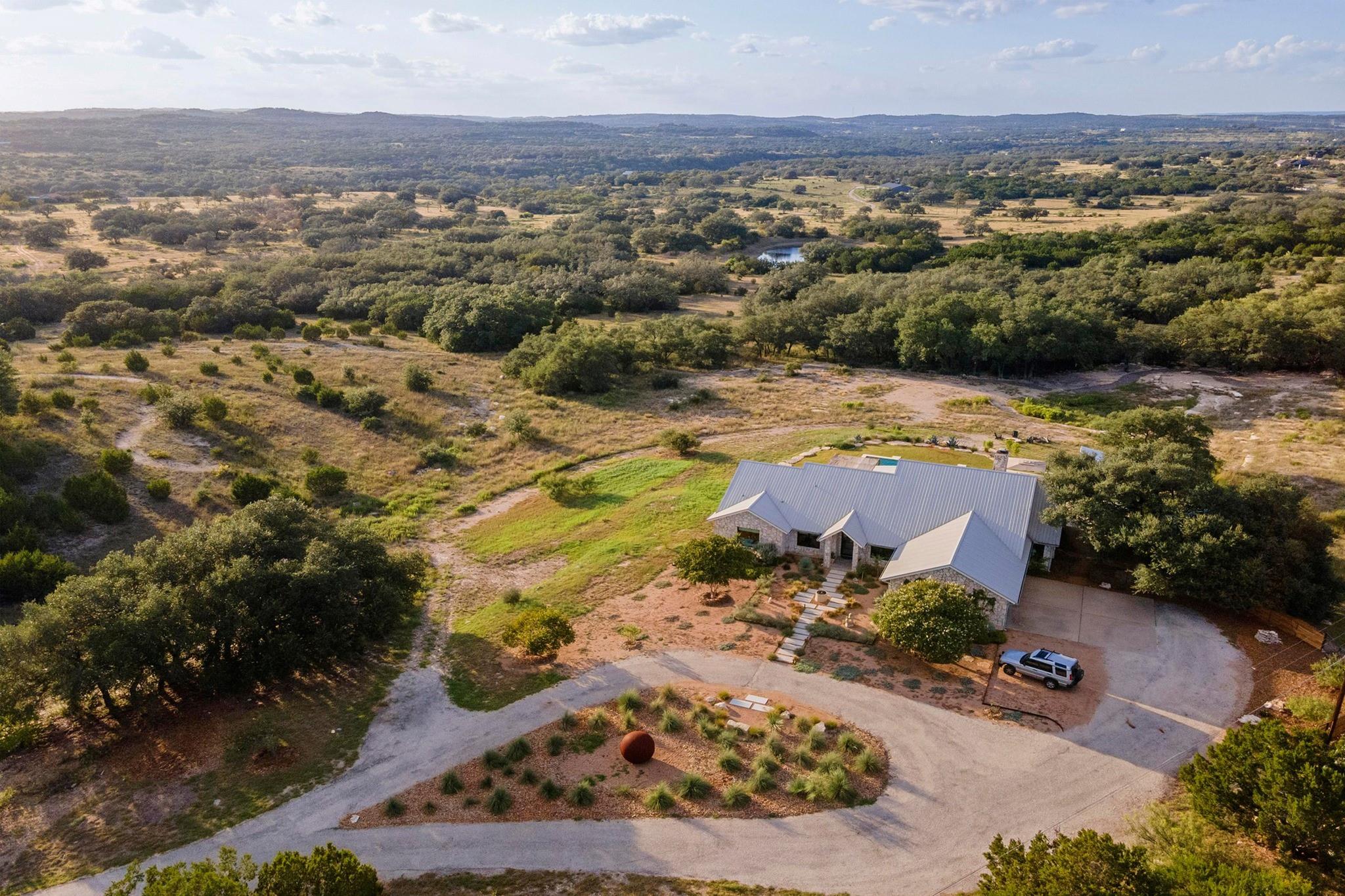23924 Milestone Road Spicewood TX 78669