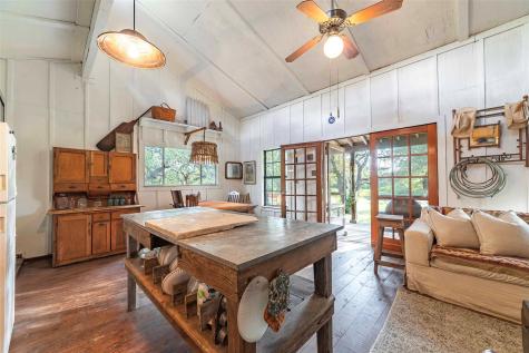 12175 N Us Highway 183 Florence TX 76527