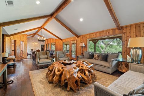 5055 Wayside Drive Wimberley TX 78676