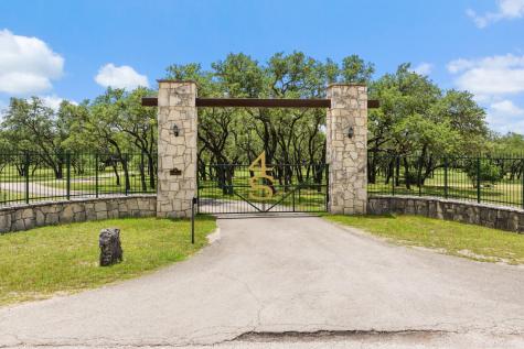 5055 Wayside Drive Wimberley TX 78676