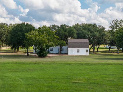 1713 Woody Lane Sealy TX 77474