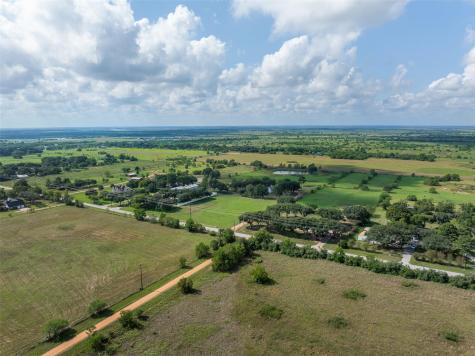 1713 Woody Lane Sealy TX 77474
