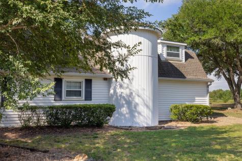 1713 Woody Lane Sealy TX 77474