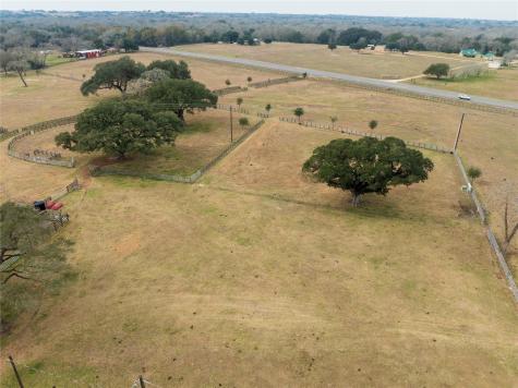66 County Road 77d Schulenburg TX 78956