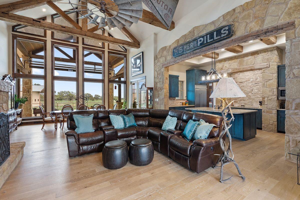 2006 County Road 112 Burnet TX 78611