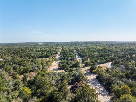 555 Altamira Lane Dale TX 78616