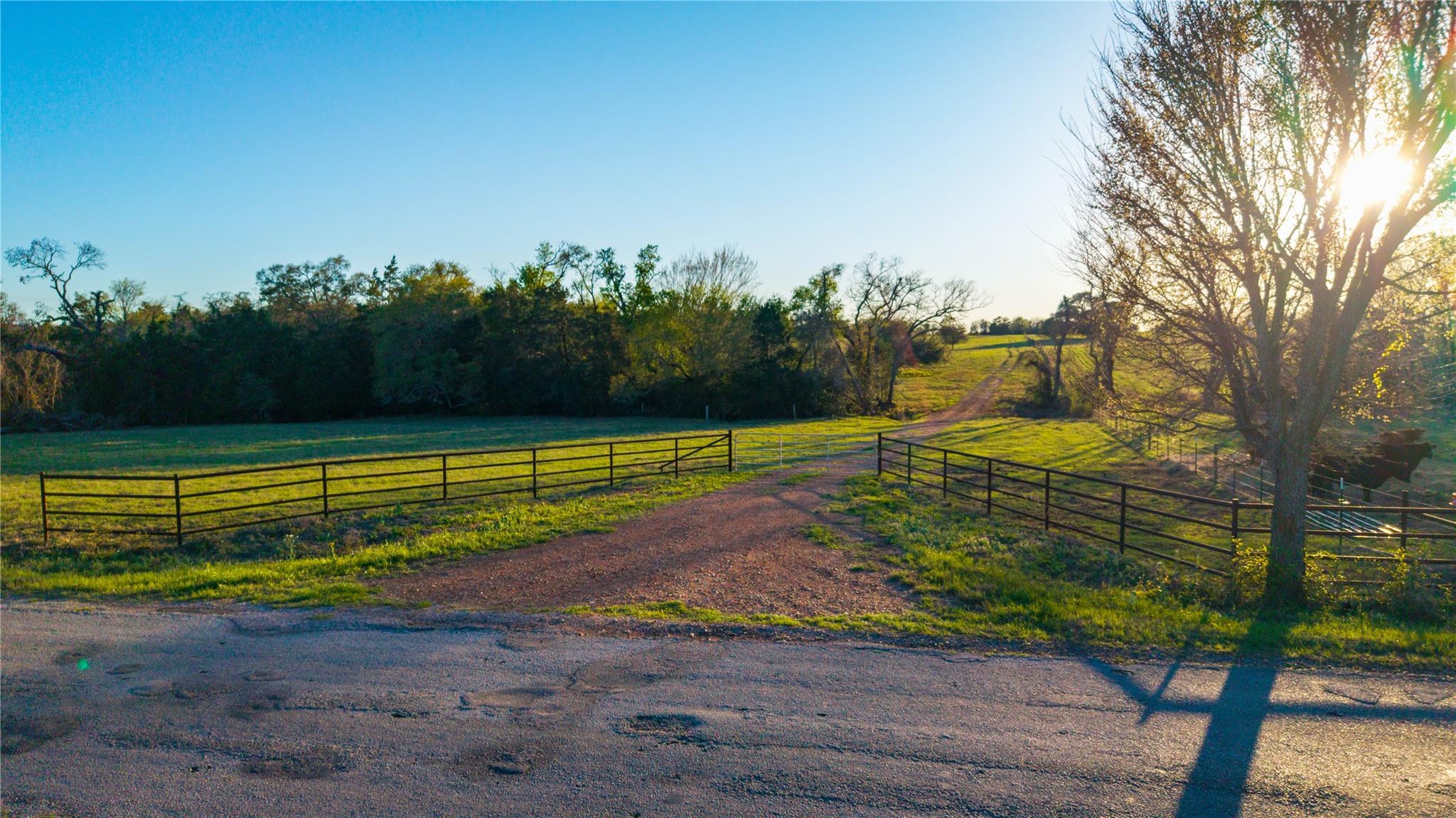 1700 County Road 216 Giddings TX 78942