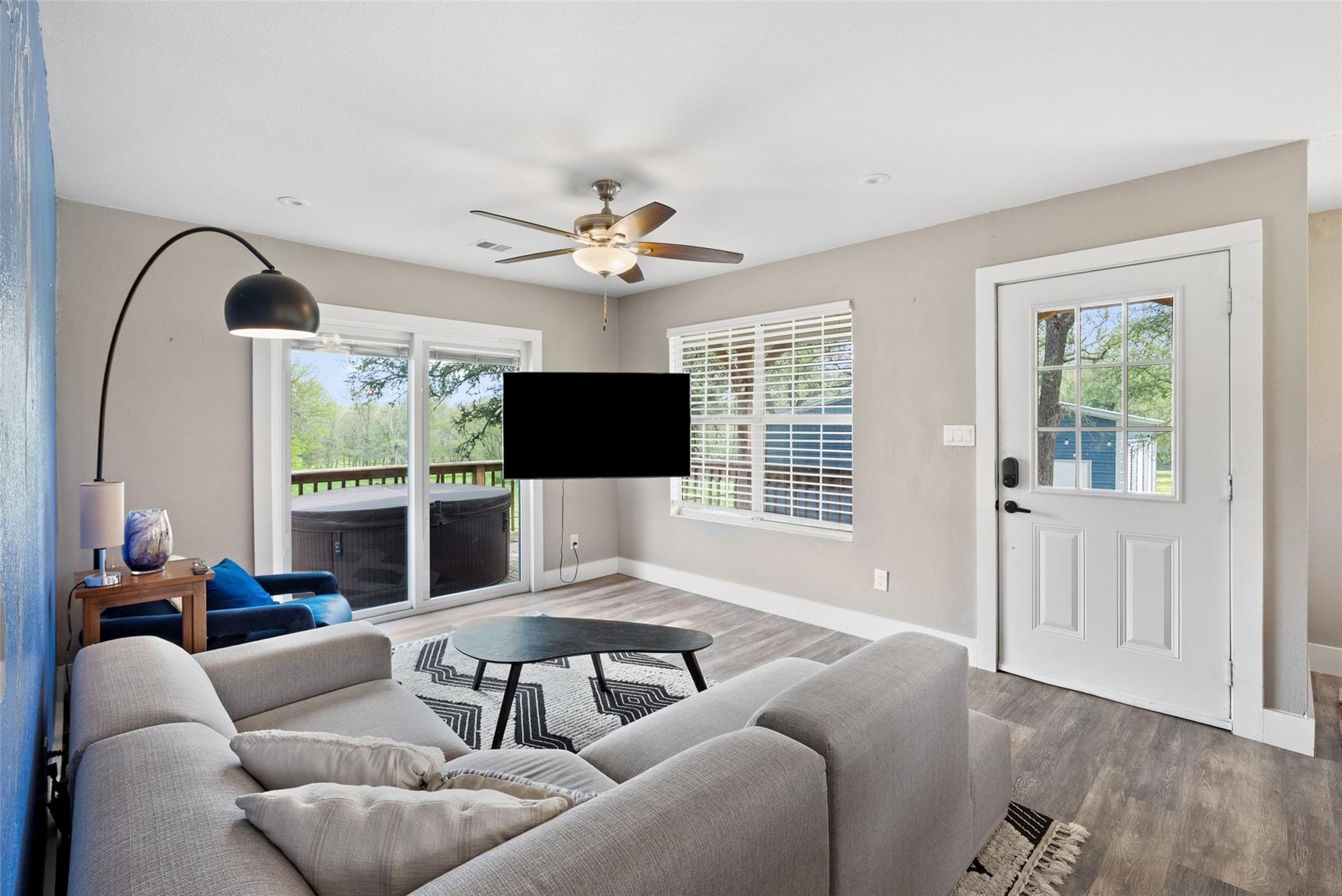 274 Old Austin Trail Elgin TX 78621