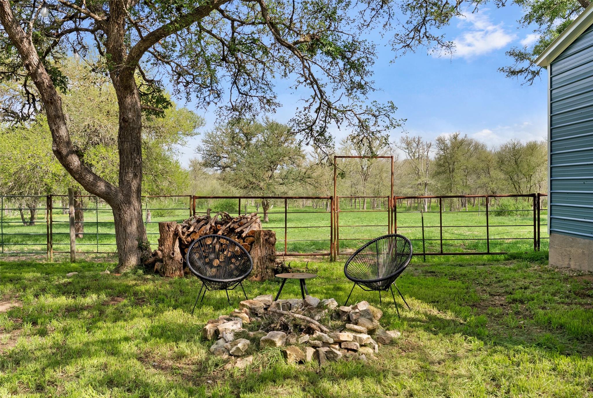 274 Old Austin Trail Elgin TX 78621