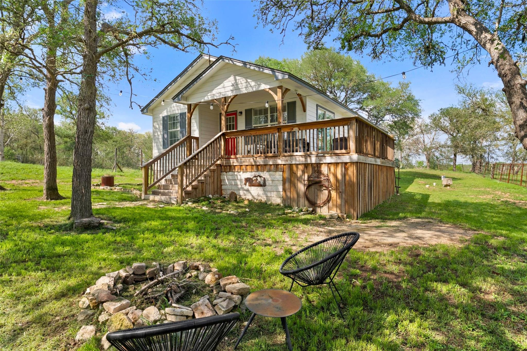 274 Old Austin Trail Elgin TX 78621