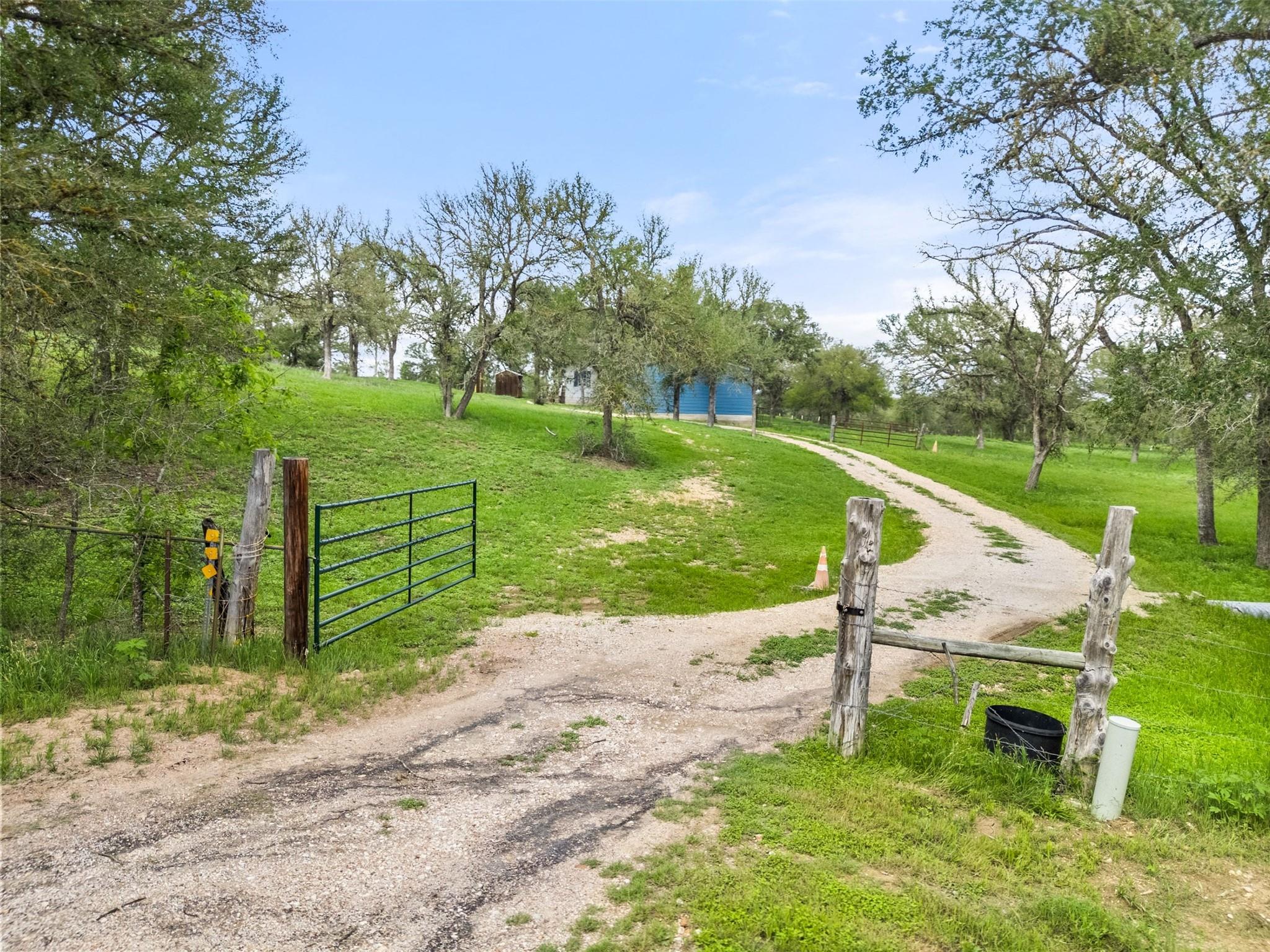 274 Old Austin Trail Elgin TX 78621