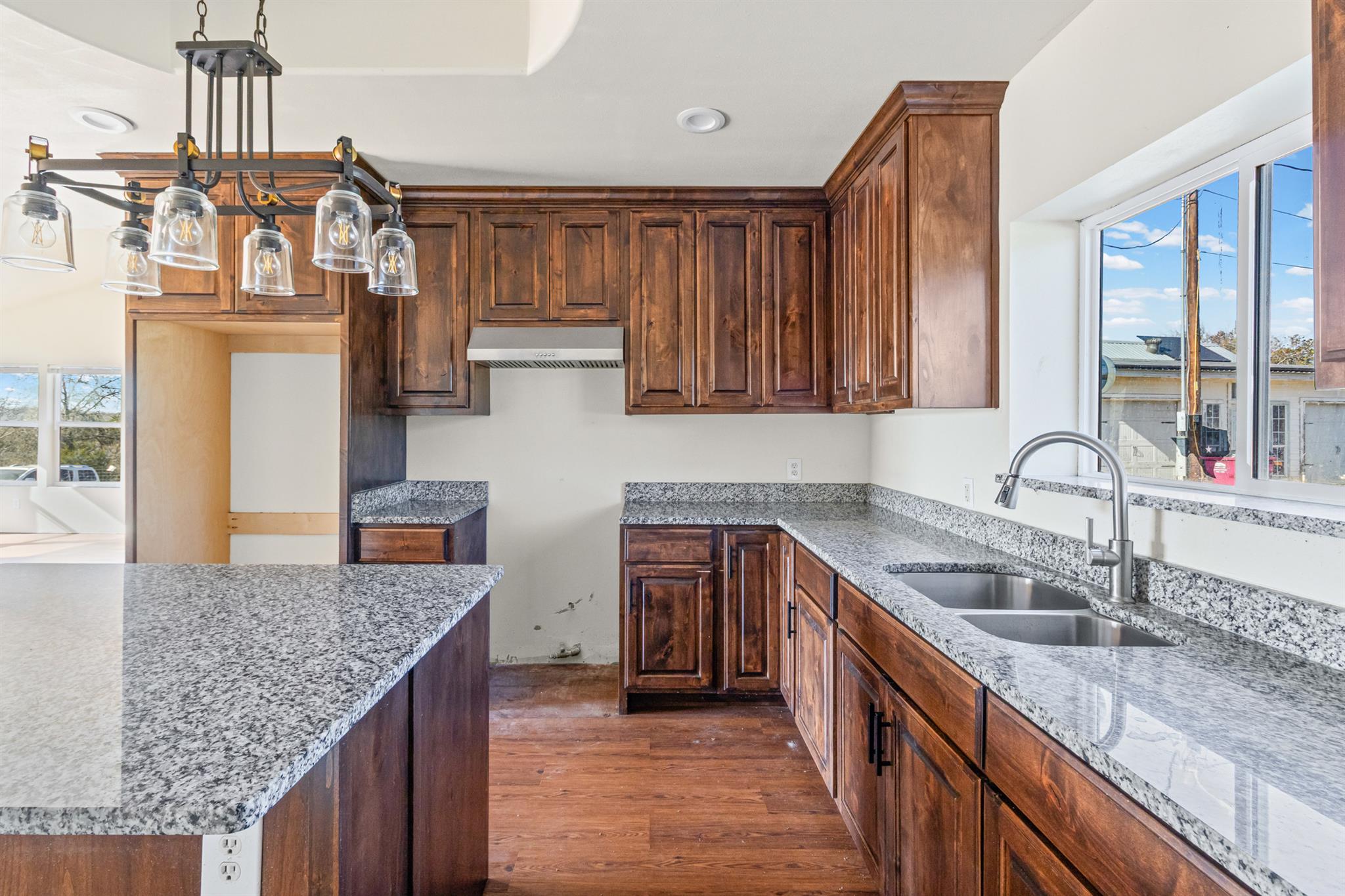 222 Pope Bend N Cedar Creek TX 78612