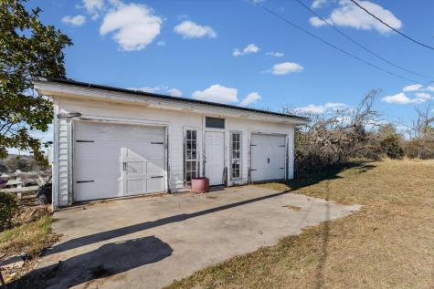 222 Pope Bend N Cedar Creek TX 78612
