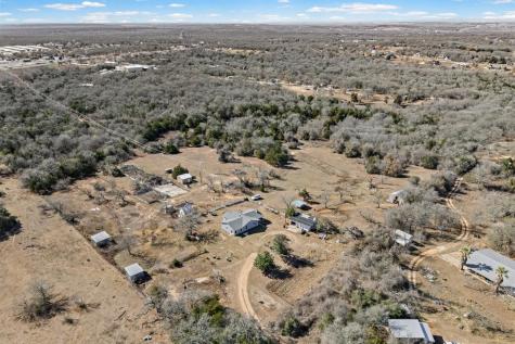 222 Pope Bend N Cedar Creek TX 78612
