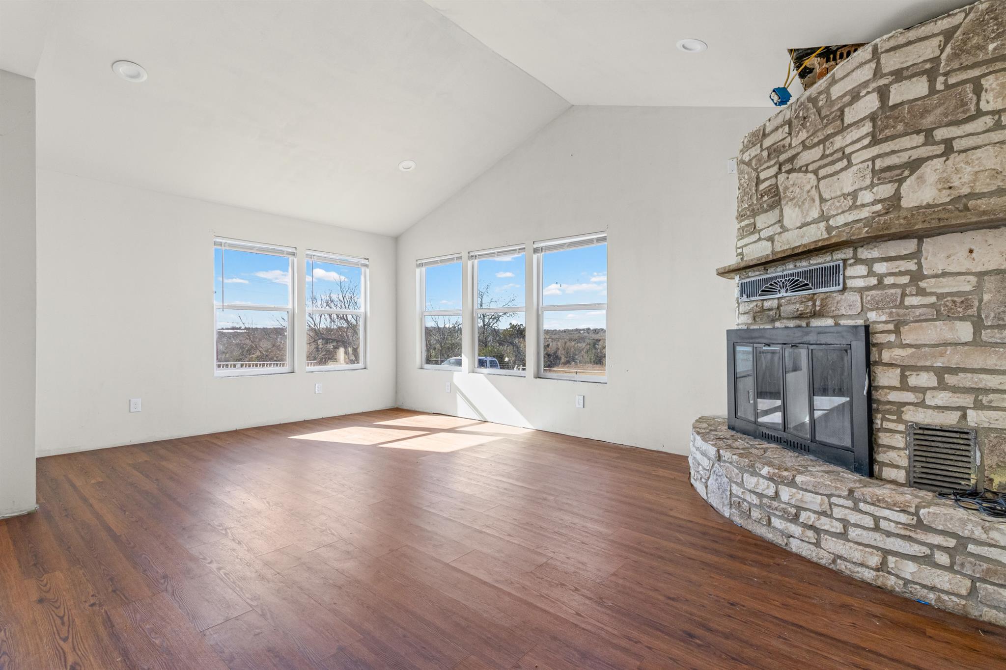 222 Pope Bend N Cedar Creek TX 78612