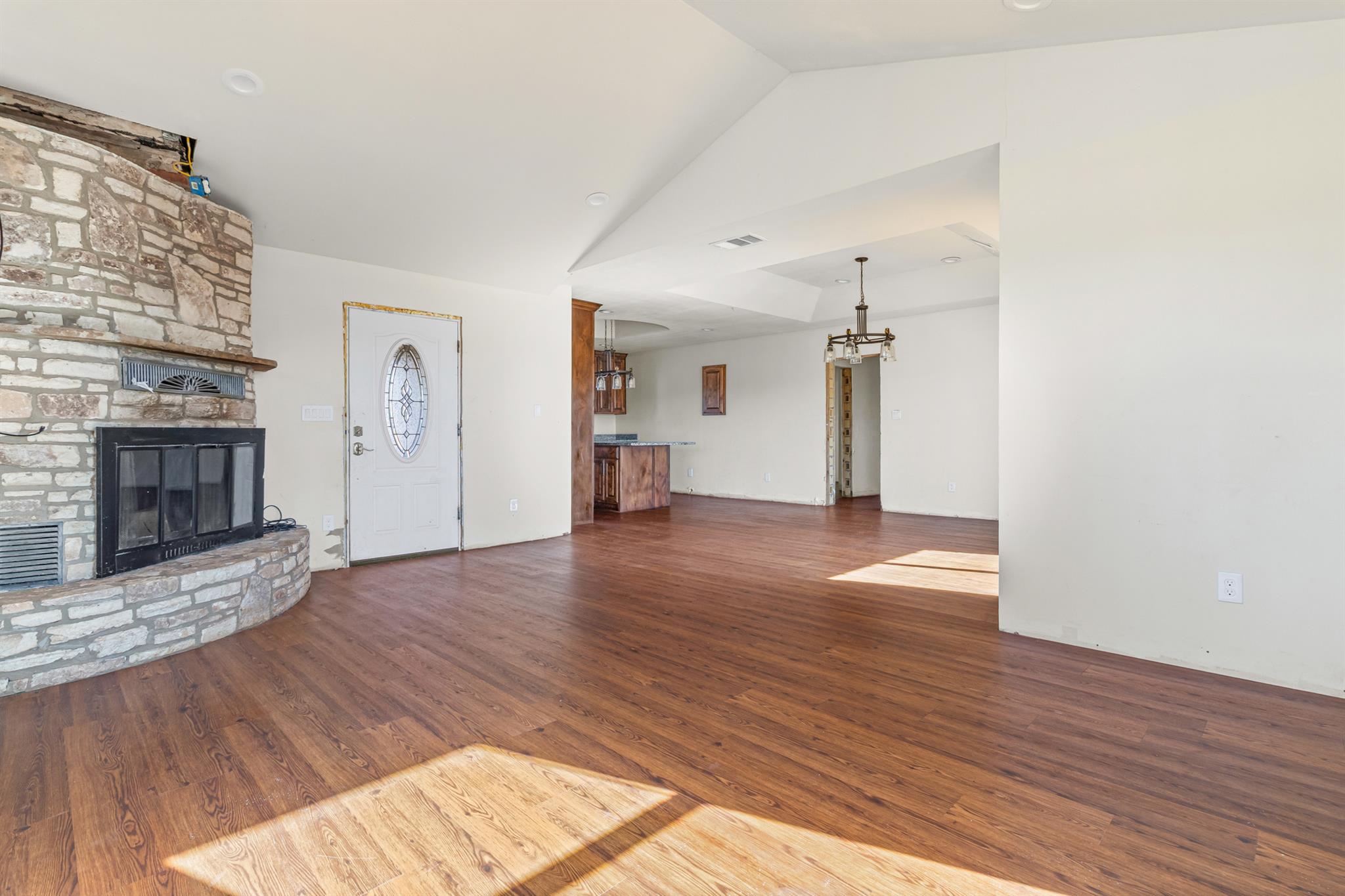 222 Pope Bend N Cedar Creek TX 78612