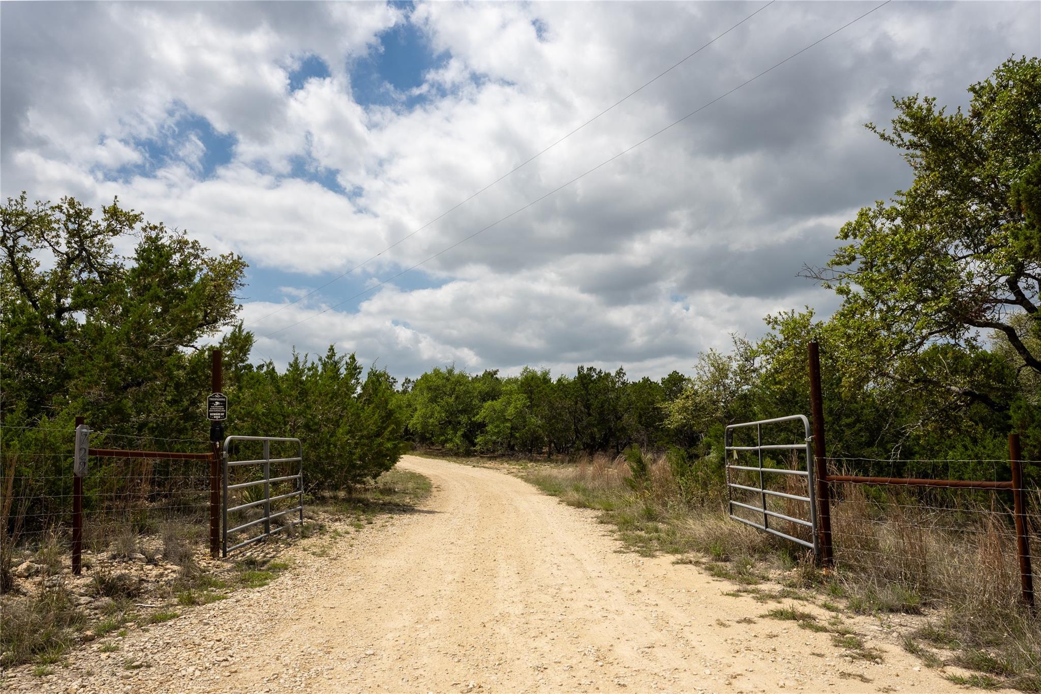 722 Wildwood Lane Johnson City TX 78636
