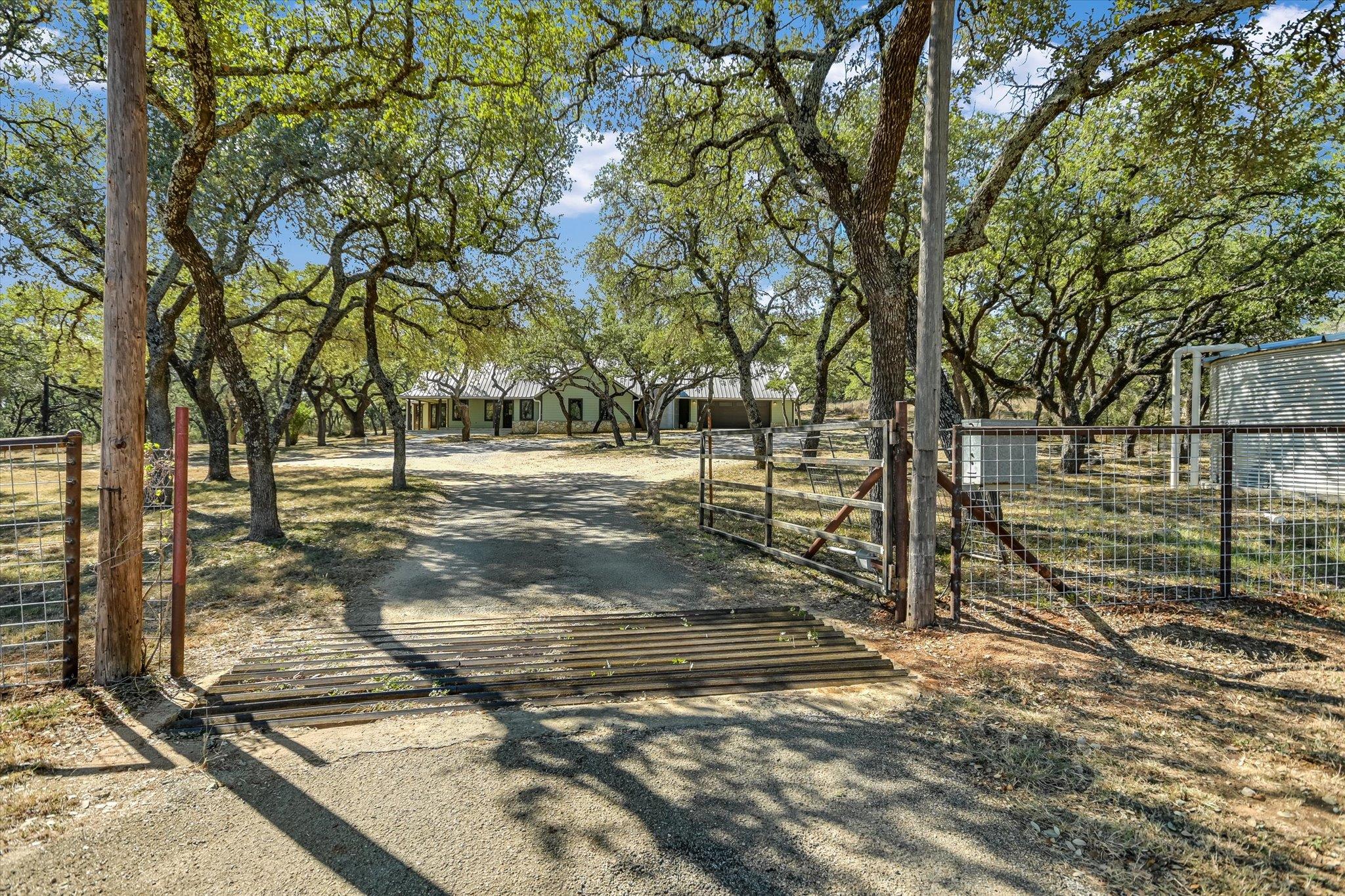 878 Ranch Road 2766 Johnson City TX 78636