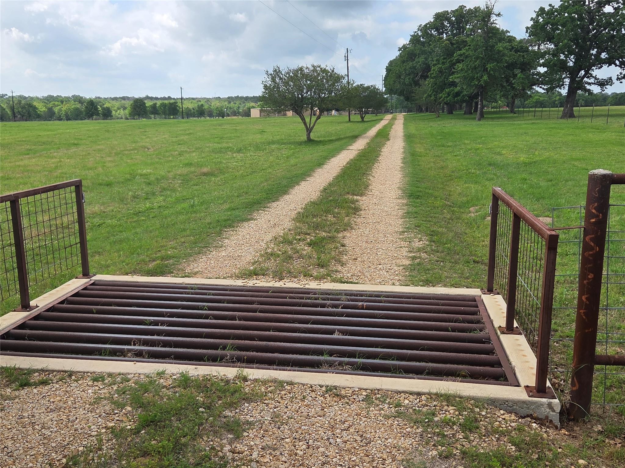 913 Cr 237 Cameron TX 76520