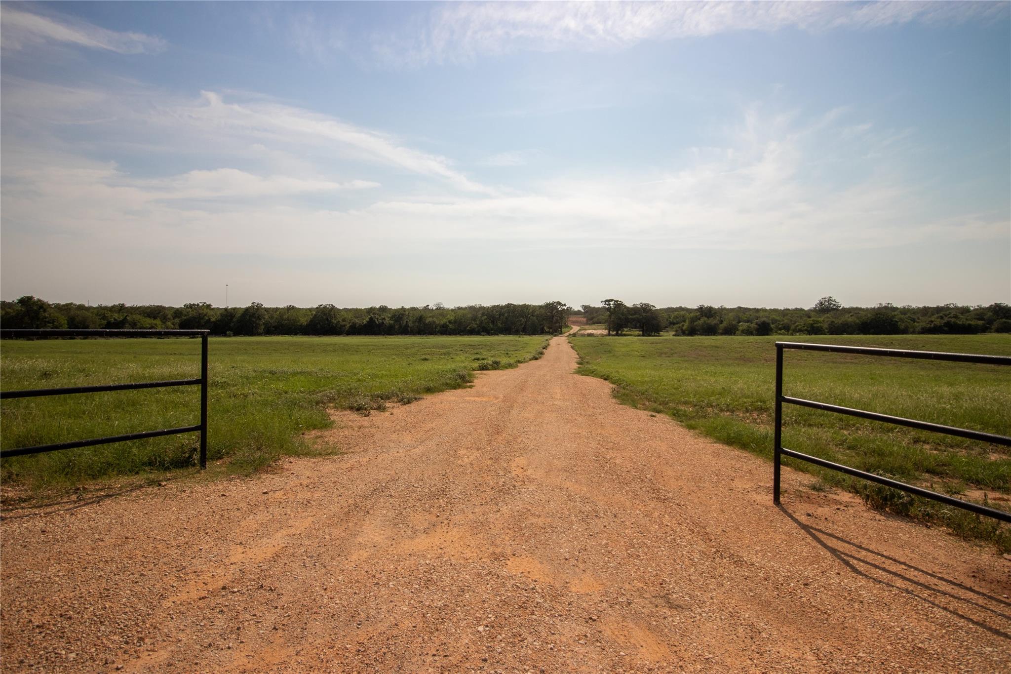 6562 Cross Road Seguin TX 78155