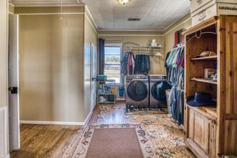 9354 Fm-2780 Burton TX 77835