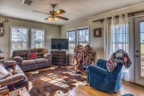 9354 Fm-2780 Burton TX 77835