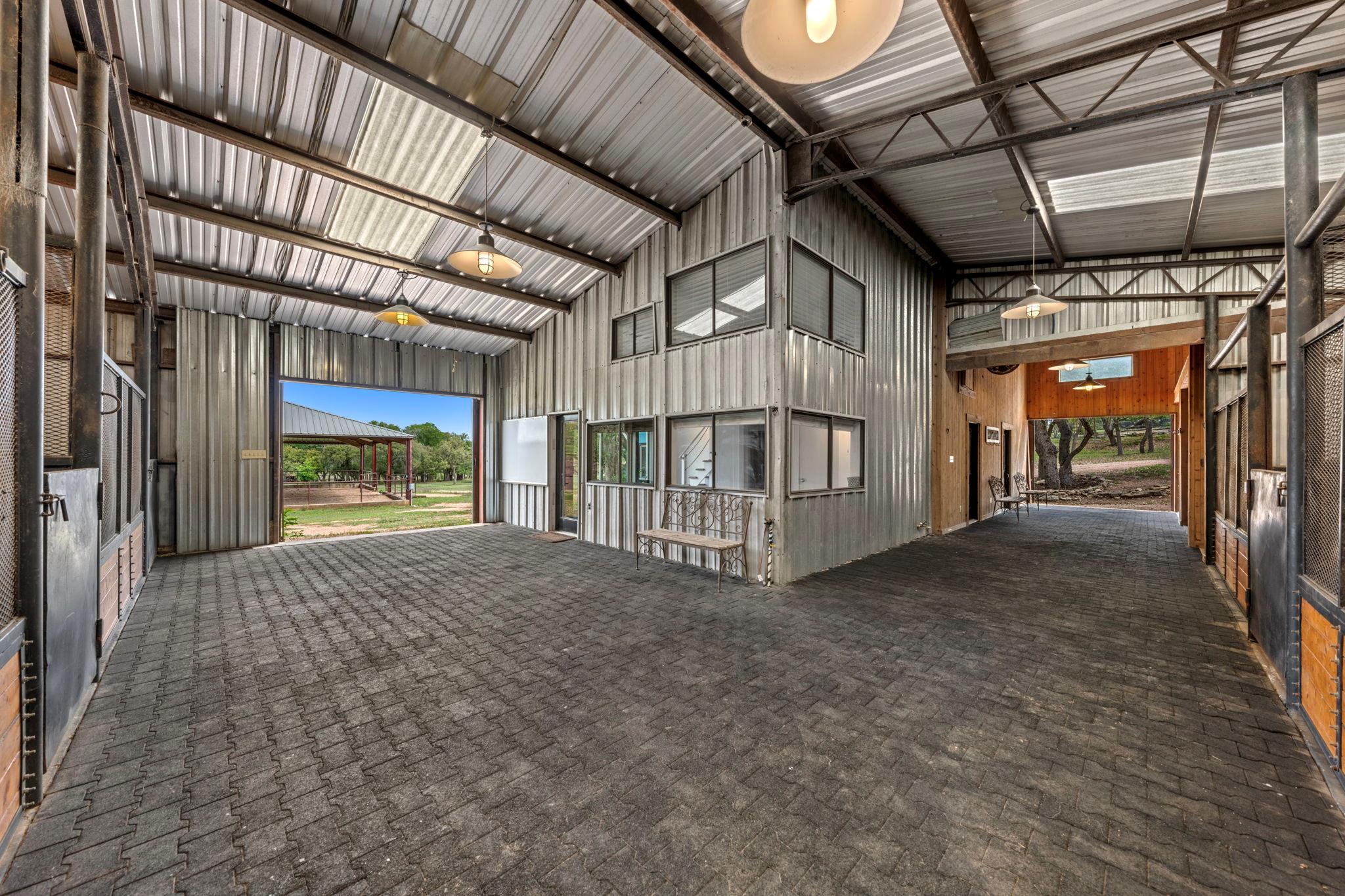 100 Rainbow's End Wimberley TX 78676
