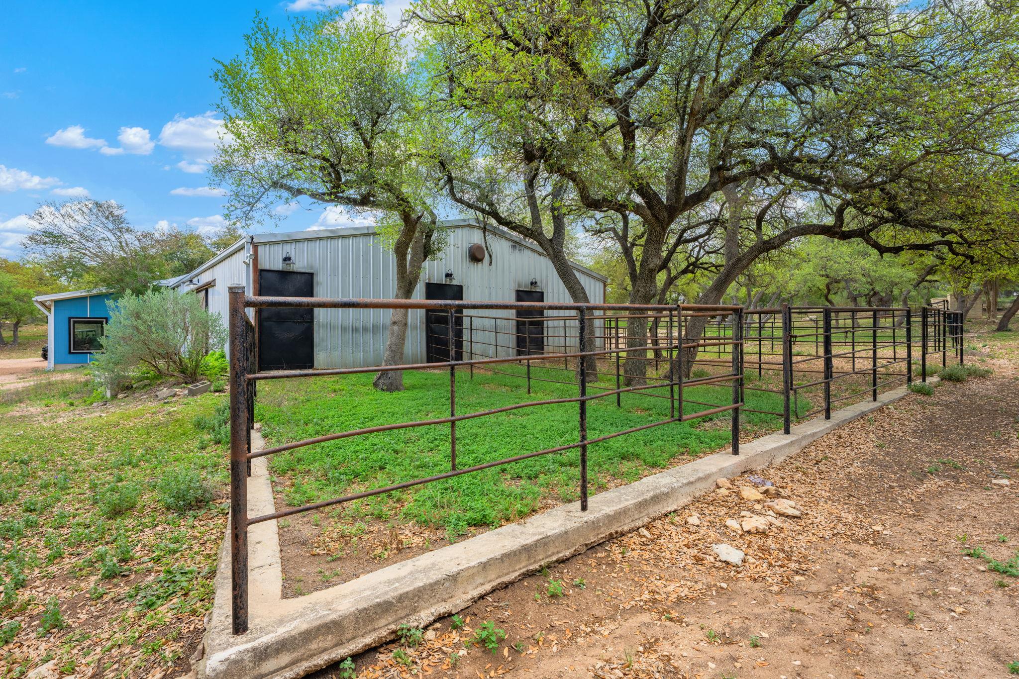 100 Rainbow's End Wimberley TX 78676
