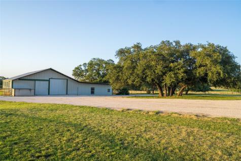 302 Hye Albert Road Hye TX 78635