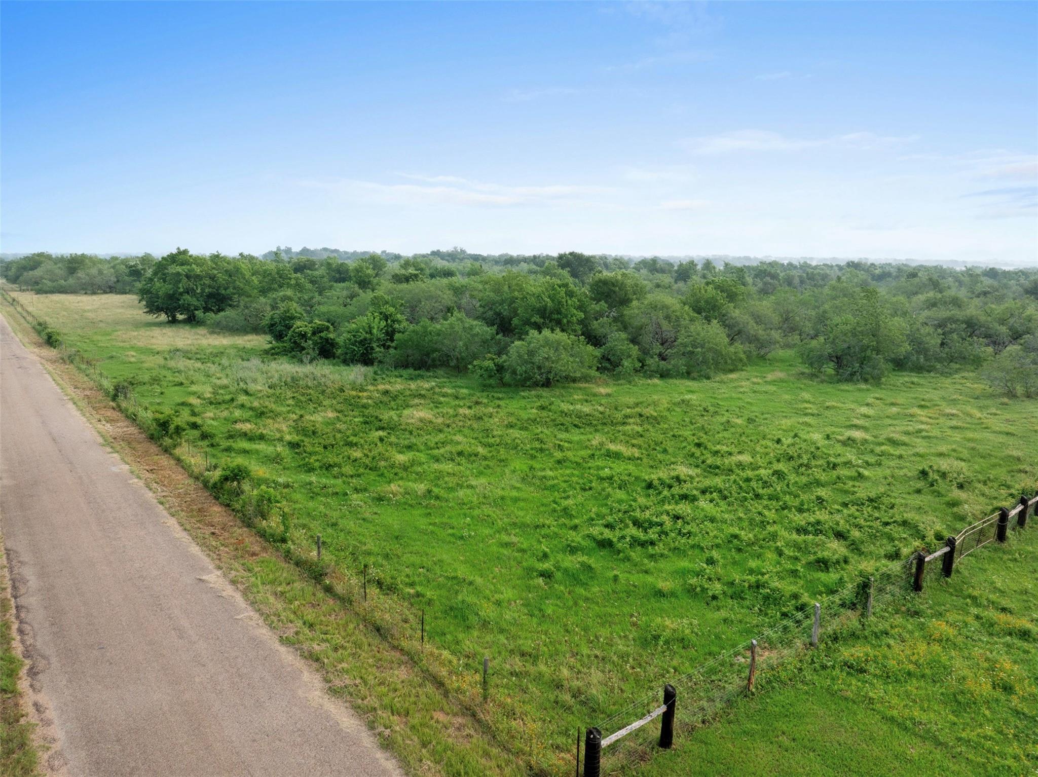 000 Cr 407 Lexington TX 78947
